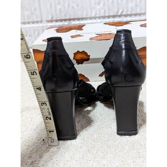 Donald J. Pliner Women's Black  Leather Stretchy Strappy Heels Size 7.5 - Picture 2 of 8